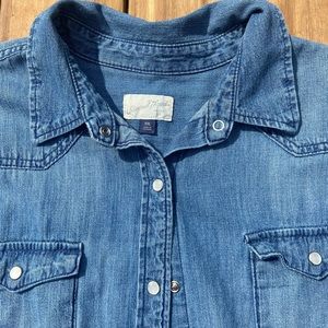 Universal threads Jean shirt